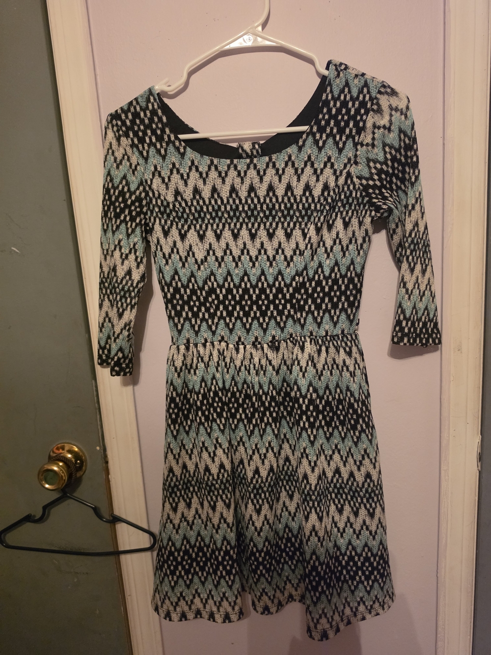 Womens Black, White & Teal Zigzag Fit-and-Flare Dress